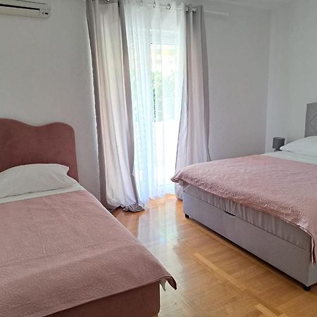 Apartments Tily 特罗吉尔 外观 照片