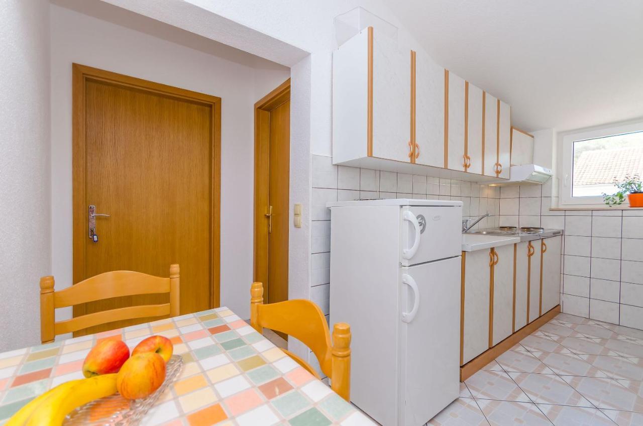 Apartments Tily 特罗吉尔 外观 照片